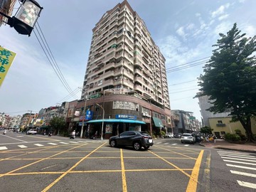 ✨ 農十六巨蛋黃金店面！稀有釋出，財富雙收首選！｜高雄市鼓山區裕誠路