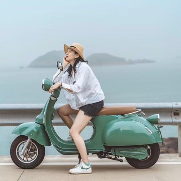 現貨免運！機車 踏板車 新款羅馬假日72電動車vespa網紅復古高顏值女士代步電動車踏板車 八折下殺 打骨折 可開發票