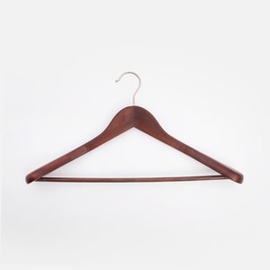 大衣型寬肩荷木衣架 深木色