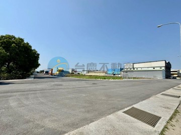 草屯千坪乙工大面寬好規劃出入方便｜南投縣草屯鎮日新段