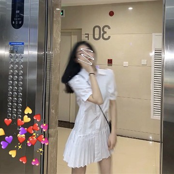 2022春季新款氣質減齡學院風百褶裙潮POLO領修身顯瘦襯衫連衣裙女