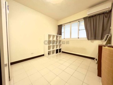 莒光郵局旁稀有大坪數公寓｜步行可達捷運 59876｜高雄市楠梓區新昌街