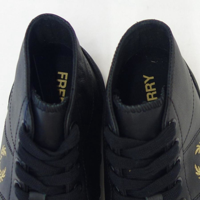 FRED PERRY フレッドペリー B4358 102（ユニセックス）HUGHES MID