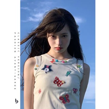 夏日多巴胺彩色紐扣蝴蝶可愛白色吊帶背心小個子辣妹短款修身上衣