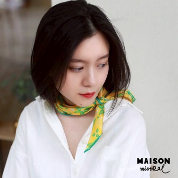 Maison Mistral 藝術家原創插畫萬花筒系列  檸檬黃絲巾真絲方巾