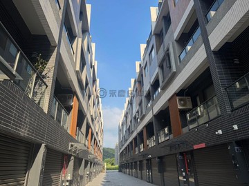 金獅那山黃金地段優質成家厝｜新竹縣芎林鄉金獅三街