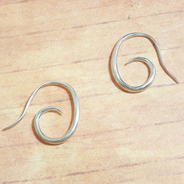 【比法一生】純銀耳環—漩渦之舞 (針式耳環) 純銀925手作飾品