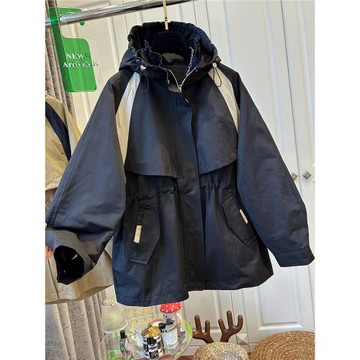 玙菲歐貨設計感拼色輕薄連帽風衣女外套防風抽繩收腰寬松2025早秋