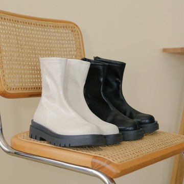 【Our Studio】圓頭個性撞色中筒馬汀靴 白色 黑色(現+預)