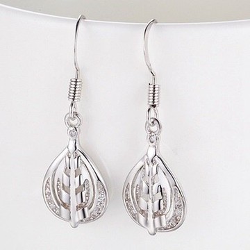 純銀耳環鍍白金鑲鑽耳飾-歐美經典優雅閃耀生日七夕情人節禮物女飾品2色73cz66【獨家進口】【米蘭精品】