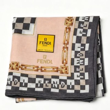 FENDI 淺粉色棋盤 FF 鏈條圖騰字母LOGO滾邊帕領巾(51CM)