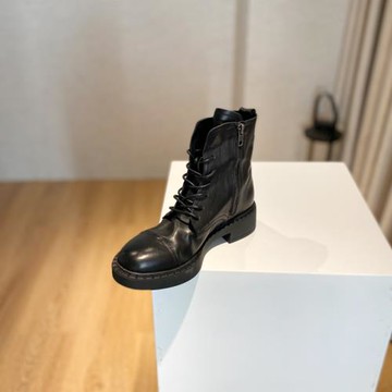 阿馬司新款秋歐美馬丁靴女中跟厚底粗跟短靴真皮百搭作皺靴子