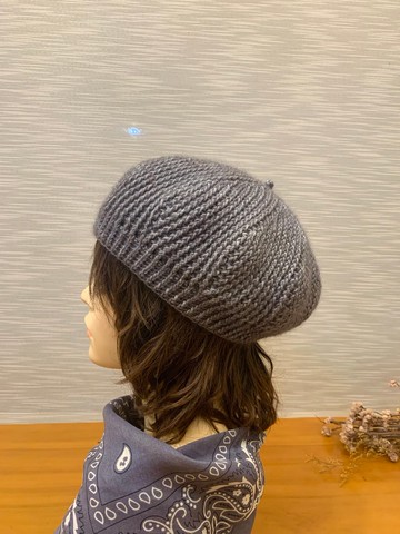 完美畫家毛線帽。。立體/灰色畫家帽。義大利線材鉤織。