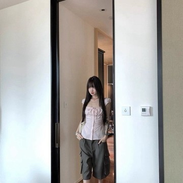 爆款直降价 顯瘦T恤 百搭上衣 短袖T恤 2025新款方領短袖襯衫女裝夏季純欲風甜辣妹甜美粉色收腰修身上衣