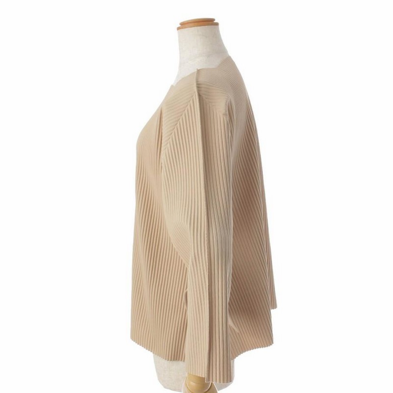 ミー イッセイミヤケ】me ISSEY MIYAKE 23年 STEP PLEATS ミー イッセイミヤケ】me ISSEY MIYAKE 23年 STEP PLEATS