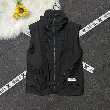 機能風戰術工裝馬甲男連帽夏季戶外防曬馬夾坎肩無袖背心男潮外套