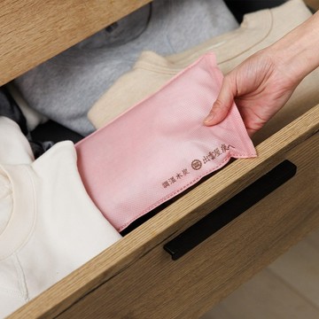 【出雲屋炭八】櫥櫃專用寬版調濕木炭 1L (12x22cm)