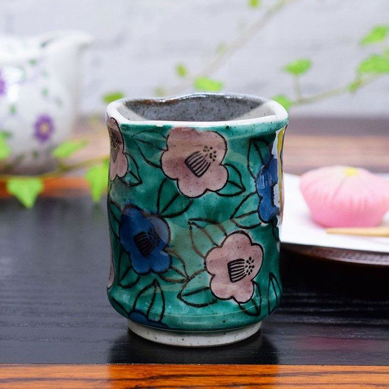 九谷焼　湯呑み茶碗 喜寿祝い ギフト 九谷焼 湯呑み 椿 おしゃれ 湯呑み茶碗