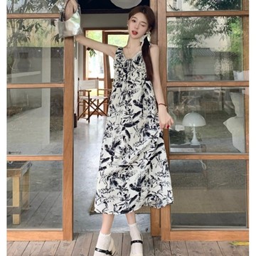 M-4XL 韓系度假風無袖碎花裙 大尺碼洋裝 度假沙灘吊帶裙 印花長裙 淑女感長裙 無袖涼爽洋裝 休閒長裙 顯瘦洋裝
