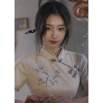 米白色旗袍改良年輕款少女氣質優雅小清新連衣裙2025年夏季新款
