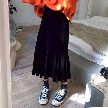 ins百搭純色金絲絨a字裙高腰顯瘦半身裙中長款裙子女1入