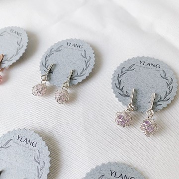 YLANG【玫瑰花球~甜美淺色】金屬線球水晶耳環Swarovski