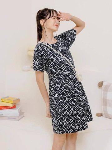 純棉微挺版碎花車褶收腰拋袖短洋裝