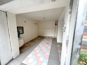 近鳳山車站邊間車庫透天｜高雄市鳳山區文衡路