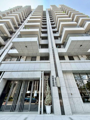 近大寮捷運｜大禾敦品｜高樓全新兩房兩衛＋平車｜高雄市鳳山區鳳東三街