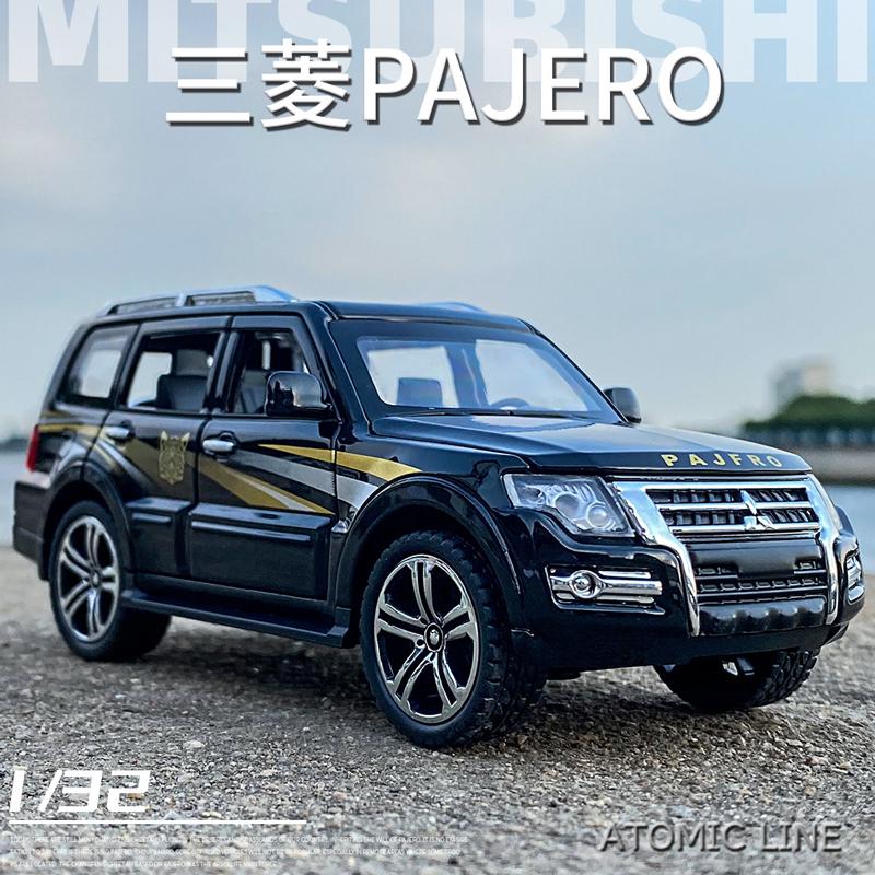 三菱 パジェロ PAJERO 1/32 ミニカー 全2色 ライト点灯 エンジン ...