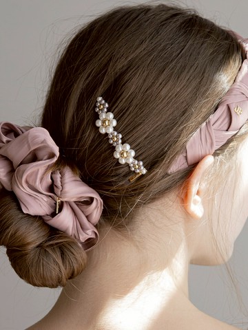 Daisy Comb Pin