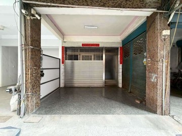 岡山雙鐵蛋黃區｜黃金地段可停車透天｜高雄市岡山區文化一街