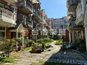 中原大學鴻運金麒麟園區旁雙車位車庫別墅｜桃園市中壢區環中東路