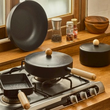 【blank.】MODORI 玄黑平底鍋28cm