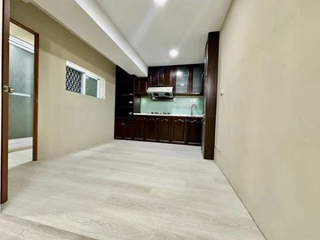 中正六福大廈｜渤海街稀有翻新大三房｜信義國小捷站｜高雄市苓雅區渤海街