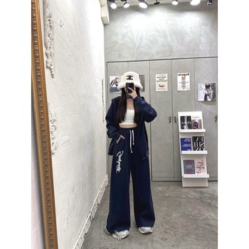 (現貨)獨家 美式休閒 刷毛印花連帽外+落地寬褲 兩件套 百搭休閒 寬鬆 遮肉 顯瘦版型 女生套裝 長褲套裝 秋冬必備