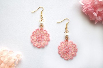 梭織蕾絲棉質珍珠耳針，櫻花