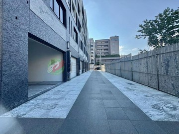〖施藏好房〗近中科中山路商圈｜可住店合一電梯美墅｜台中市沙鹿區星河路