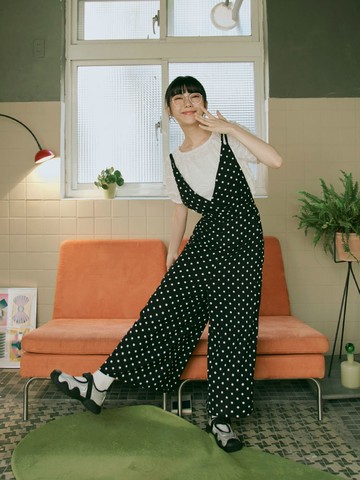 摩登點點V字領腰鬆緊連身吊帶褲