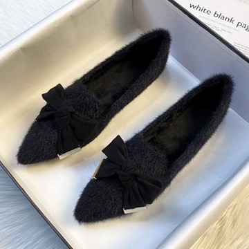 尖頭毛毛鞋女秋冬外穿2025新款平底貂毛加絨豆豆鞋大碼棉鞋41到43