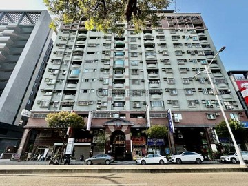 高鐵華夏商圈│核心地段四房+平車│稀有釋出｜高雄市左營區華夏路