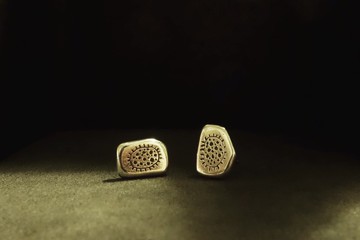 ShouZhuo handmade---變形蟲純銀耳針(一對)