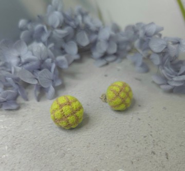 抹茶菠蘿羊毛氈耳環 耳針