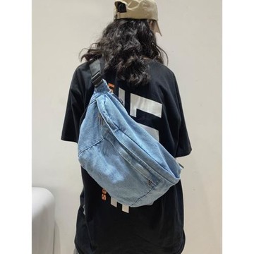 胸包女牛仔帆布包單肩斜挎包2025新款百搭大容量時尚男士挎包腰包