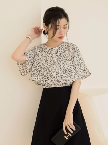 碎花開襟造型傘袖上衣