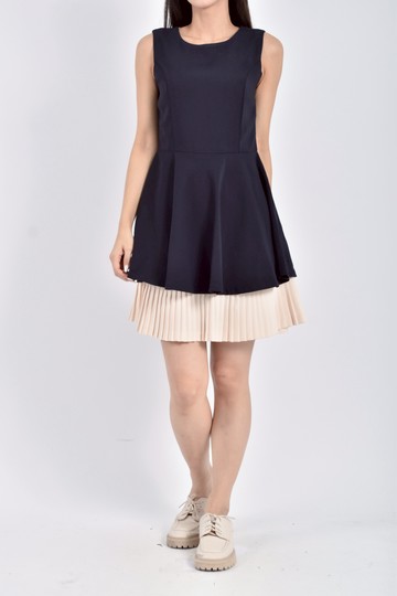 (S) refill韓牌質感素面無袖黑色洋裝