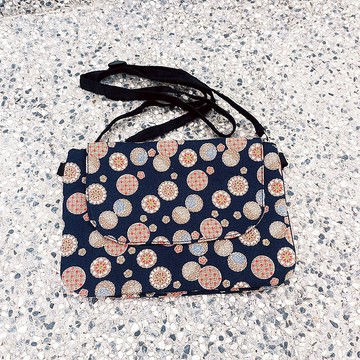 手機側背包-花球