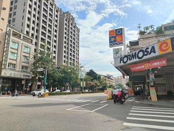 ✨專任約✨五權車站永安市場商圈樓店+車位 ｜台中市西區樂群街