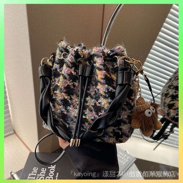 🔥臺灣出貨 小香風2025新款撞色潮流韓版手提氣質洋氣單肩斜挎水桶包 限時特賣X315-8-C