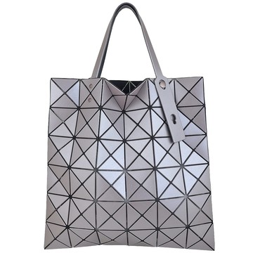 ISSEY MIYAKE 三宅一生BAOBAO 銀灰皮紋方格6x6肩背/手提包